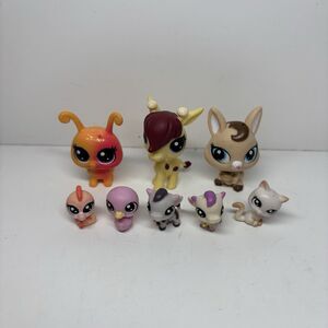Littlest Pet Shop LPS Lot of 8 Figures Giraffe Kangaroo Firefly Bird Cat Cow